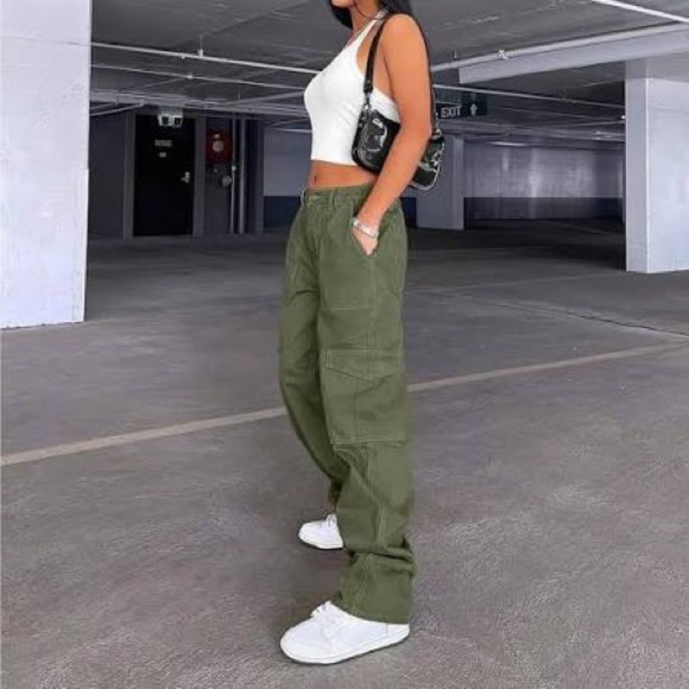 Lepunuo Casual Olive Green Women's Cargo Trousers